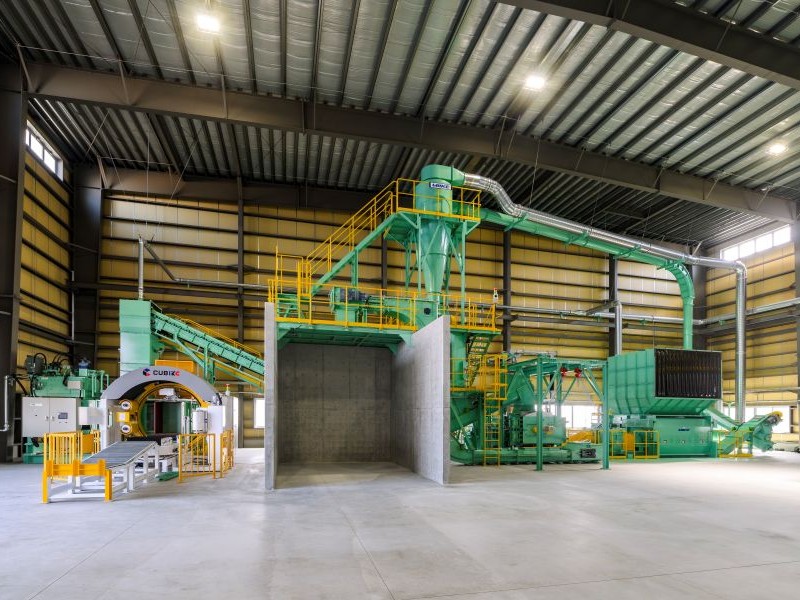 破砕・選別・圧縮・梱包施設